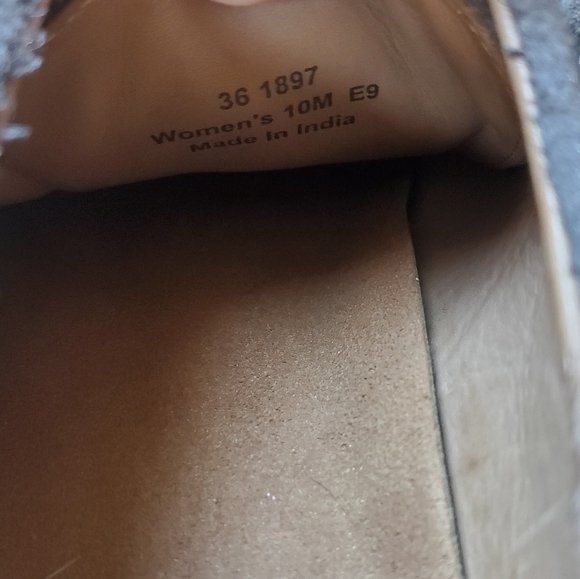 Trask Womens Gray Suede Sneakers. Size 10 - Picture 7 of 8